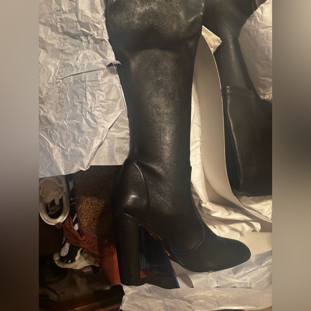 7.5 Black Leather Stuart Weitzmen